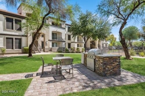 15801 S 48th Street #B2, Phoenix, AZ