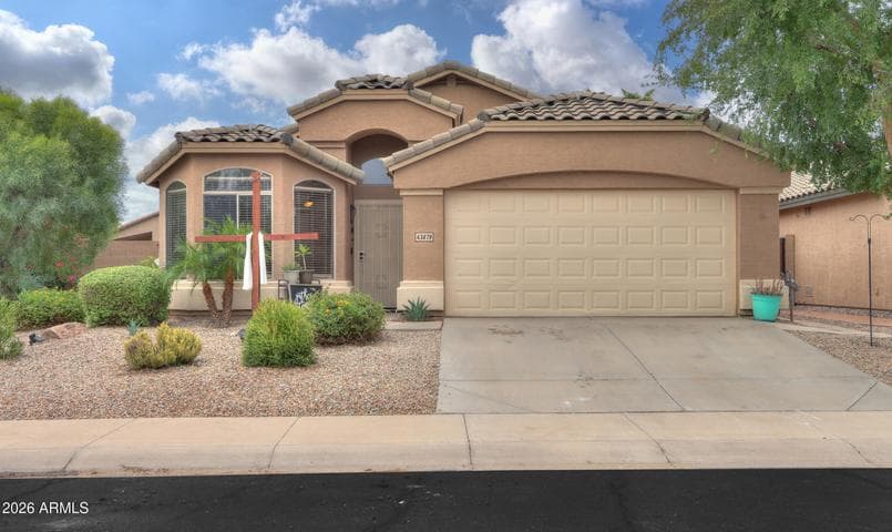 43879 W CAHILL Drive, Maricopa, AZ