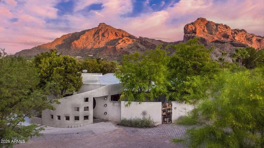 6318 N 52ND Place, Paradise Valley, AZ
