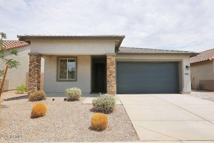 15562 W HACKAMORE Drive, Surprise, AZ