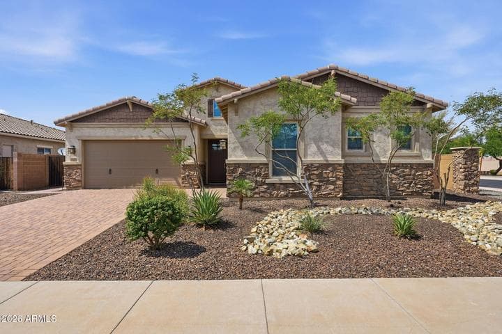 3930 E CHESTNUT Lane, Gilbert, AZ