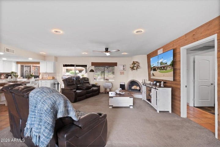 5834 E WALTANN Lane, Scottsdale, AZ
