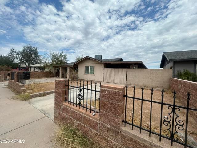 4732 E HIDALGO Avenue, Phoenix, AZ