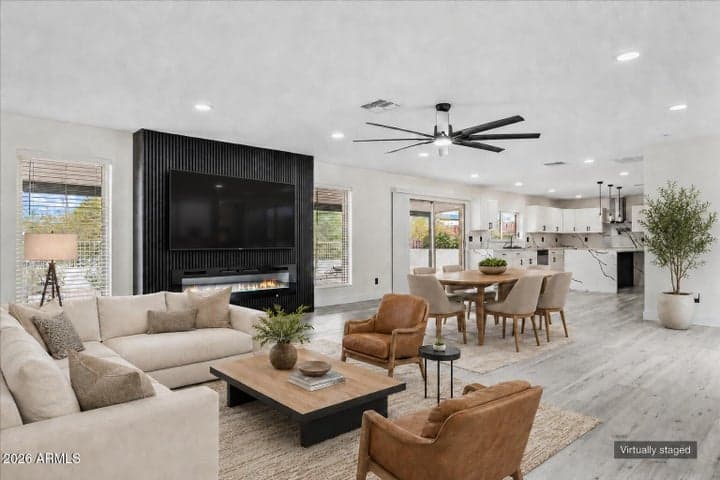 9402 N 18TH Street, Phoenix, AZ