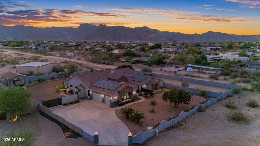 19738 W MARIPOSA Drive, Litchfield Park, AZ