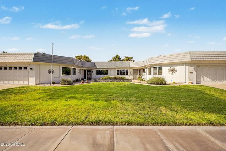 10344 W HUTTON Drive, Sun City, AZ