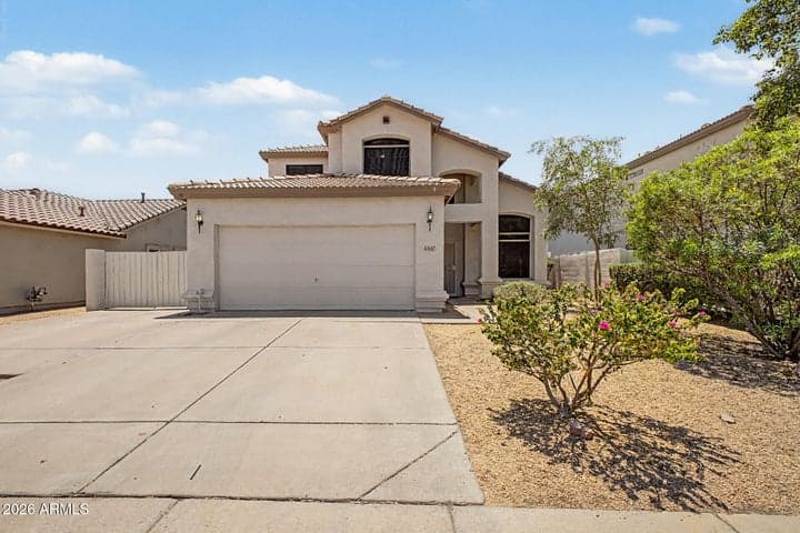 6947 W VIA DEL SOL Drive, Glendale, AZ