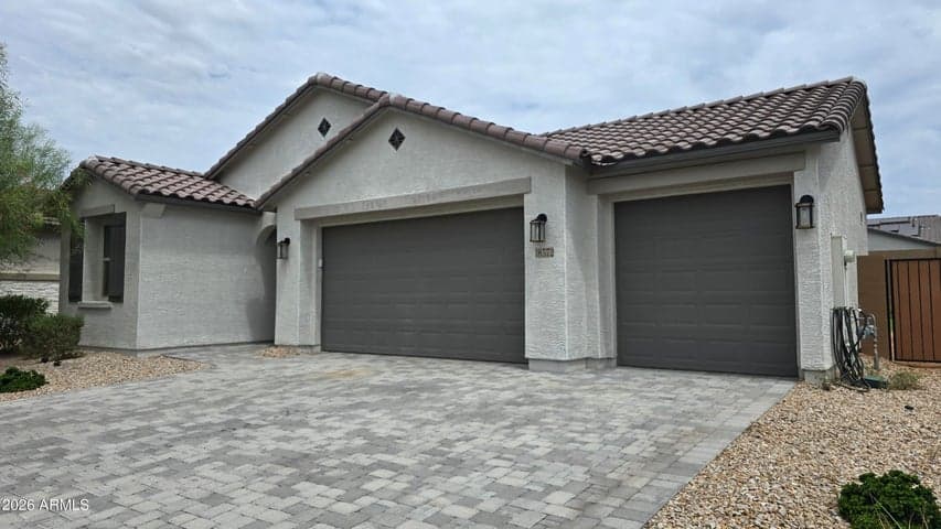 18572 W COTTONTAIL Lane, Surprise, AZ