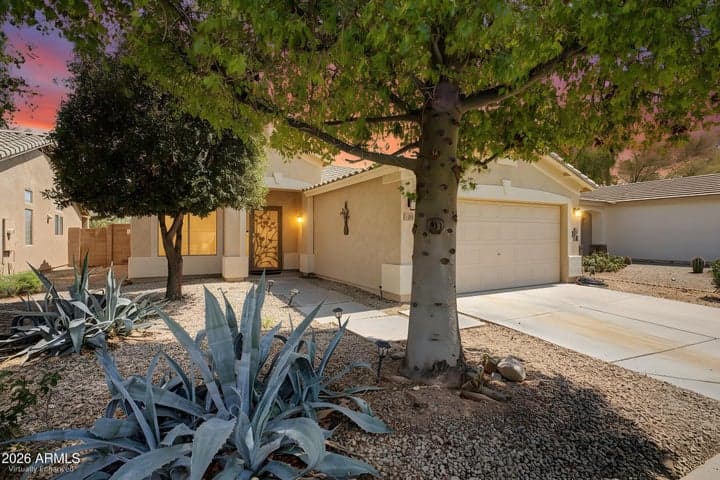 49 W NOLANA Place, San Tan Valley, AZ