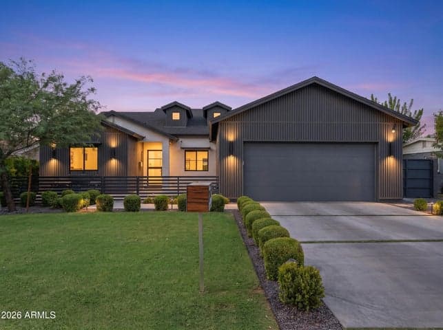4224 E EARLL Drive, Phoenix, AZ