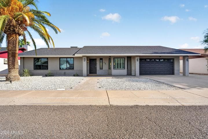 15 E ANGELA Drive, Phoenix, AZ