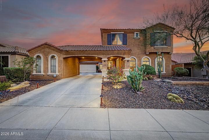 2009 W Nadine Way, Phoenix, AZ