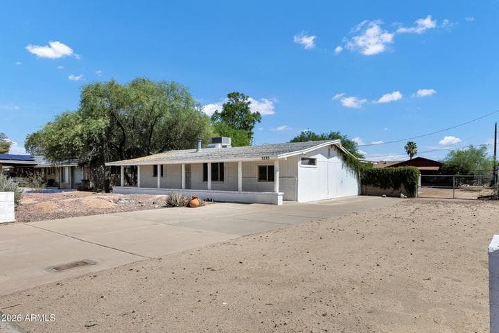3235 E SUNNYSIDE Lane, Phoenix, AZ