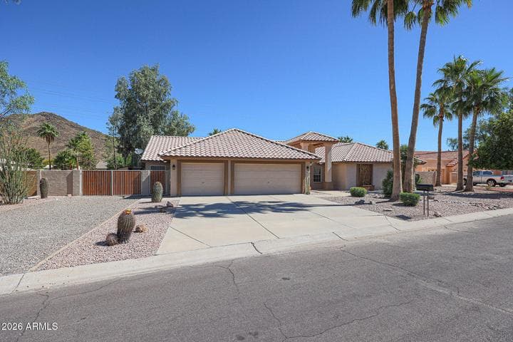 5542 W NORTHWOOD Drive, Glendale, AZ