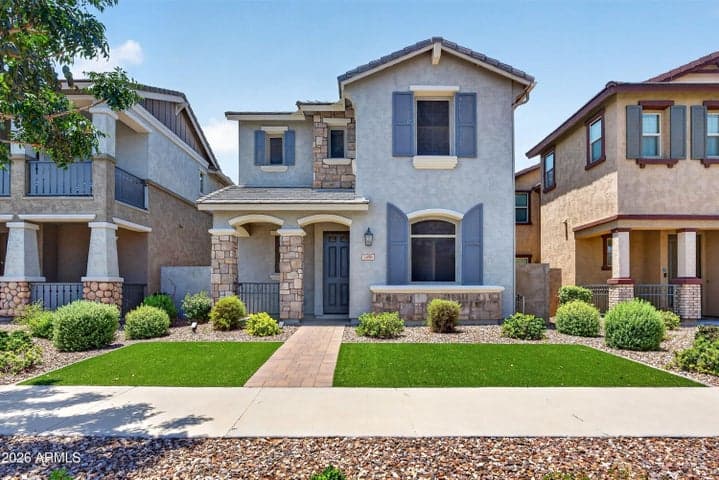 2498 S BETTY Street, Gilbert, AZ