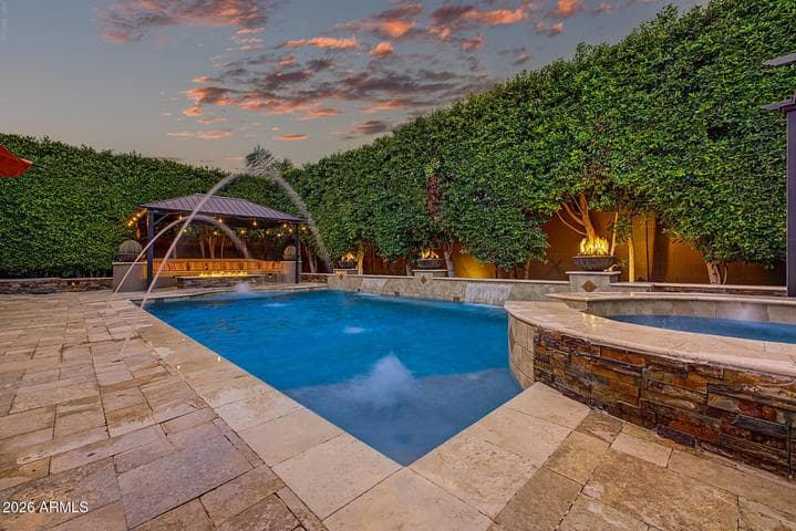 823 E HORSESHOE Place, Chandler, AZ