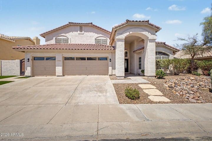 1426 E AMBERWOOD Drive, Phoenix, AZ