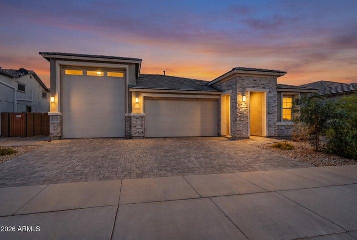 18585 W EL CORTEZ Place, Wittmann, AZ