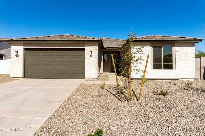 15656 W MERCER Lane, Surprise, AZ