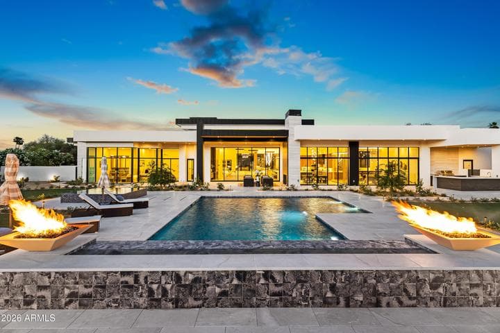 8100 N 64TH Place, Paradise Valley, AZ