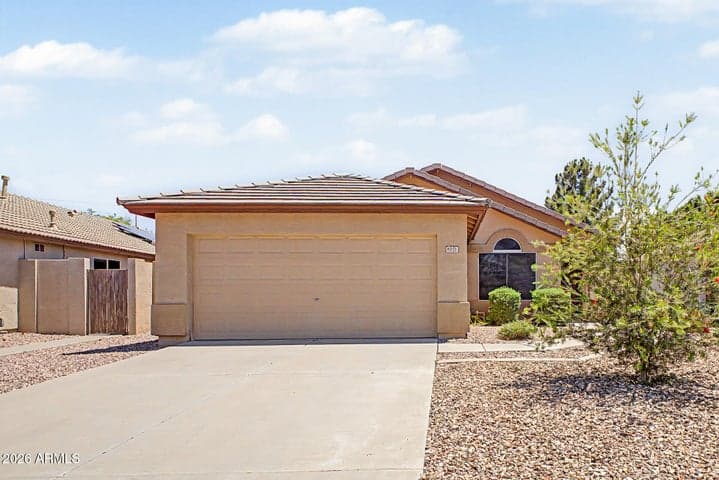 8151 W TONTO Lane, Peoria, AZ