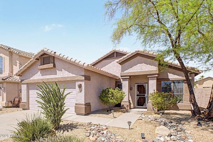 2428 E CIELO GRANDE Avenue, Phoenix, AZ
