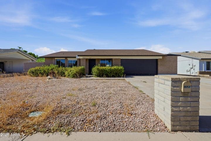 3537 W CHARLESTON Avenue, Glendale, AZ