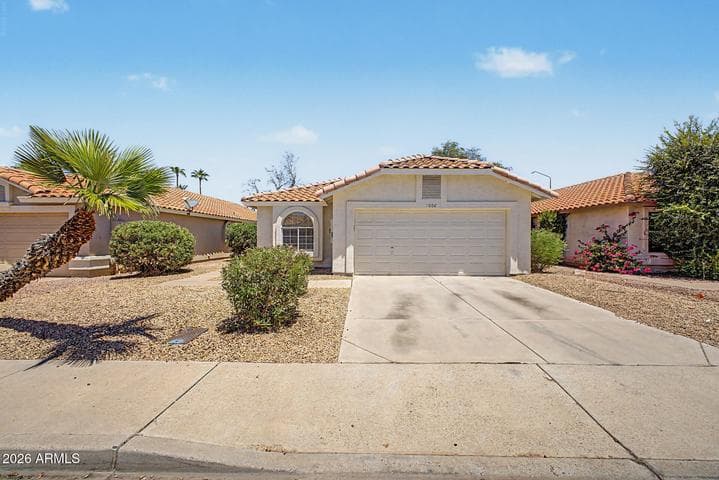 1006 W REDONDO Drive, Gilbert, AZ