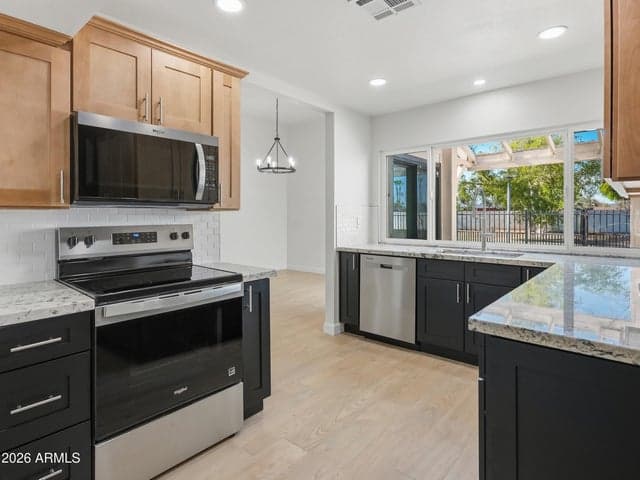 326 E HUNTINGTON Drive, Tempe, AZ