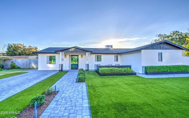 5330 N 18TH Street, Phoenix, AZ