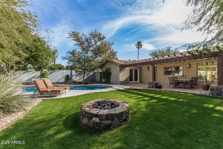 142 E VOLTAIRE Avenue, Phoenix, AZ