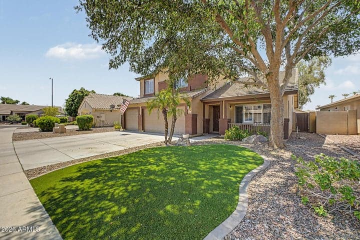 8227 W HARMONY Lane, Peoria, AZ