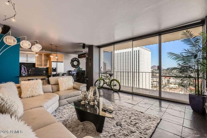 207 W CLARENDON Avenue #G18, Phoenix, AZ