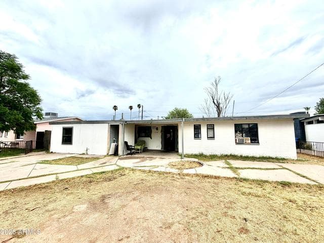 3248 E Holly Street, Phoenix, AZ