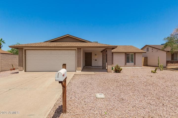 1512 W MARIPOSA Drive, Chandler, AZ