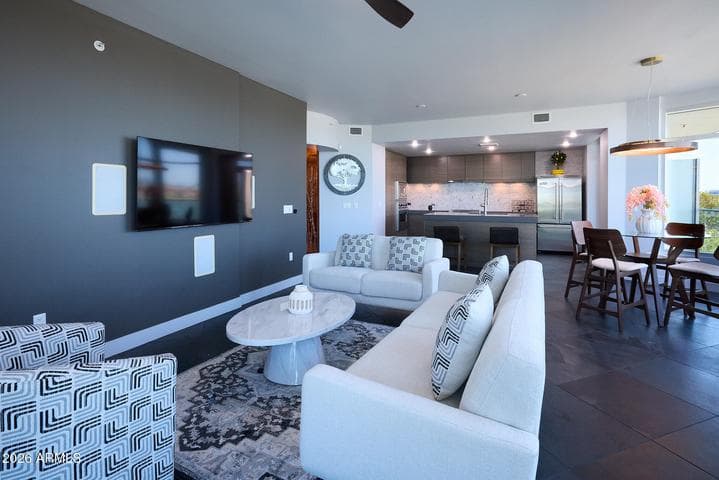 140 E RIO SALADO Parkway #207, Tempe, AZ