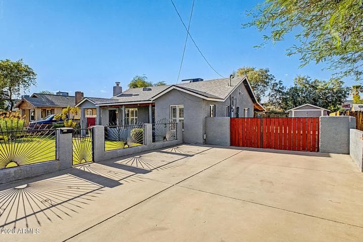 2638 E WILLETTA Street, Phoenix, AZ