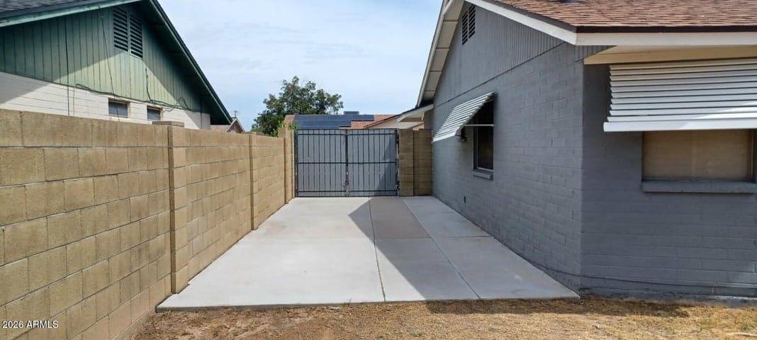 6533 W ALTADENA Avenue, Glendale, AZ
