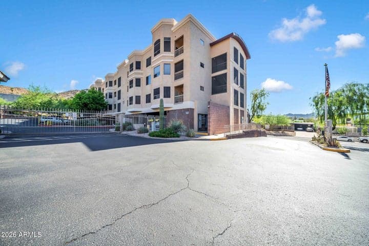 9820 N CENTRAL Avenue #120, Phoenix, AZ