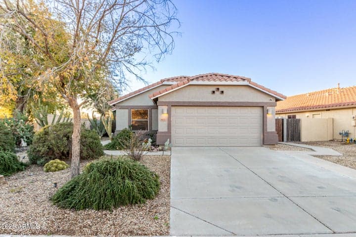 44213 W CYPRESS Lane, Maricopa, AZ