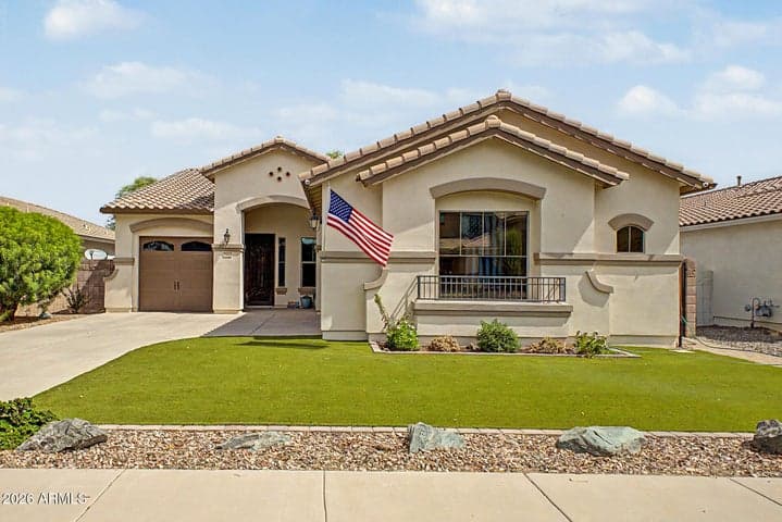 2660 E BLUE SPRUCE Lane, Gilbert, AZ