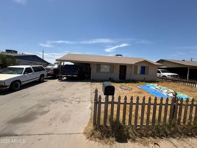 5826 N 70TH Avenue, Glendale, AZ