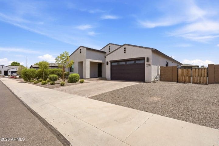 7527 N 84TH Avenue, Glendale, AZ