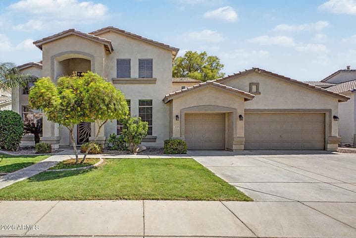 2103 W HAWKEN Way, Chandler, AZ