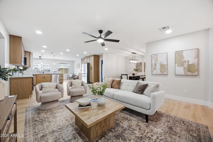 4928 E VIRGINIA Avenue, Phoenix, AZ