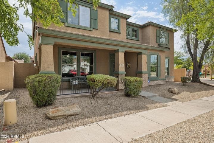 1709 S PENROSE Drive, Gilbert, AZ