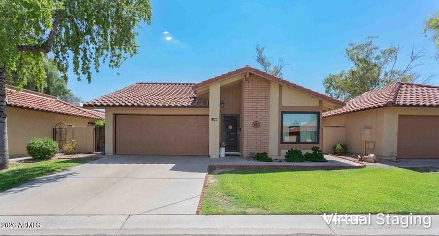 12326 S SHOSHONI Drive, Phoenix, AZ