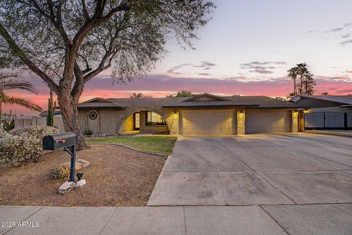 16310 N 36TH Drive, Phoenix, AZ