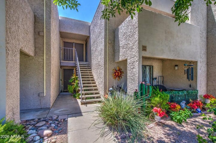 1920 W LINDNER Avenue #203, Mesa, AZ