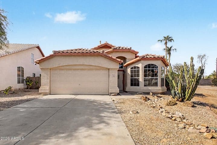 1566 E CHEYENNE Street, Gilbert, AZ